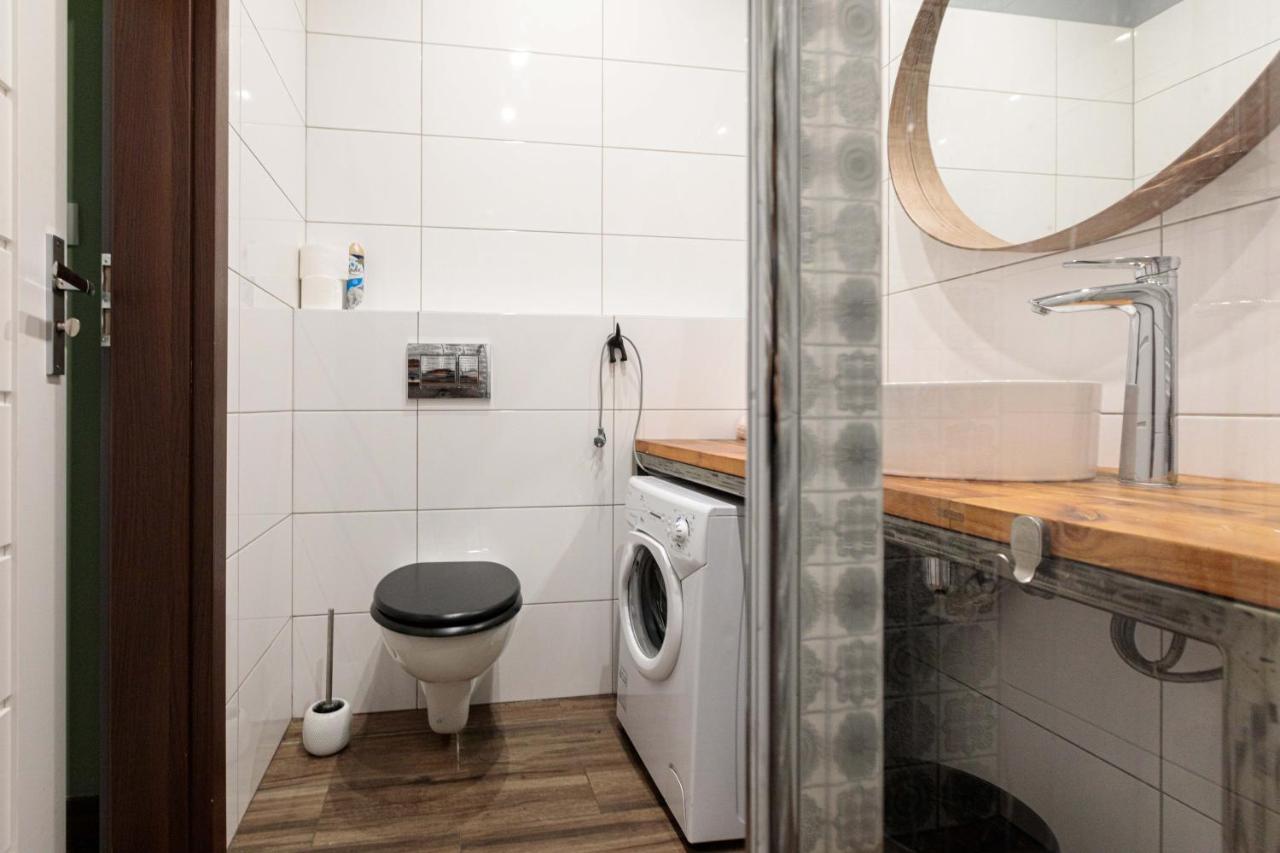 Golden Apartments Wroclaw - Cozy Studio - Main Rail Station&K24 Екстериор снимка